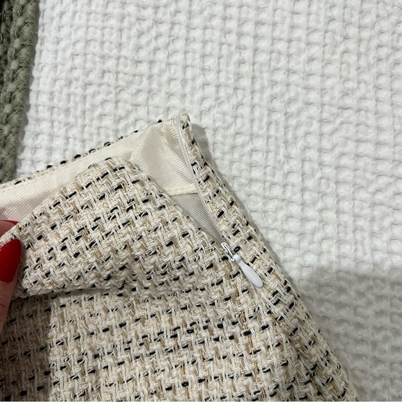 Zara mini skirt - Picture 2 of 4